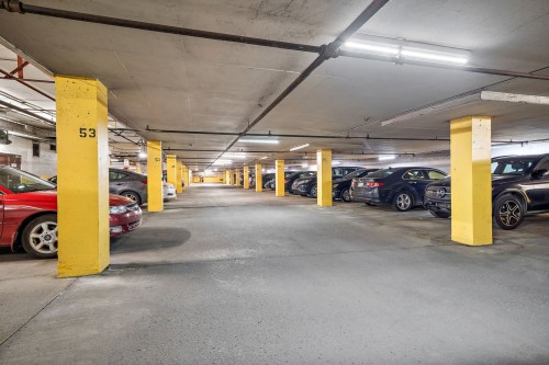 Garage - 215-20 Av. Du Rhône, Saint-Lambert, QC 