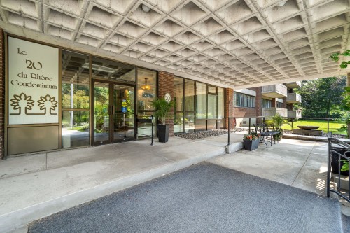 Façade - 215-20 Av. Du Rhône, Saint-Lambert, QC 