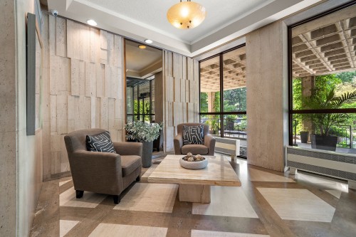 Hall d'entrée/Vestibule - 215-20 Av. Du Rhône, Saint-Lambert, QC 