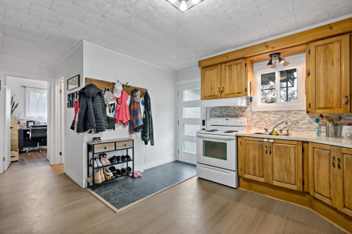 Hall d'entrée/Vestibule - 110 Rue Brosseau, Amherst, QC 