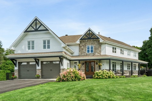 Façade - 19 Av. Des Buses, Saint-Sauveur, QC 