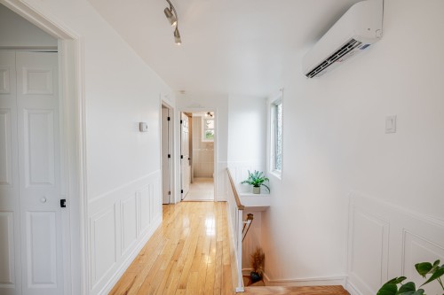 Corridor - 1096 Rue Notre-Dame, Chambly, QC 