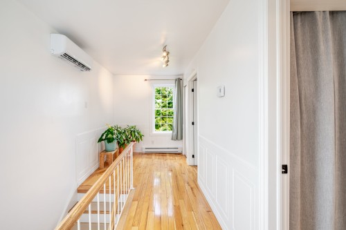 Corridor - 1096 Rue Notre-Dame, Chambly, QC 