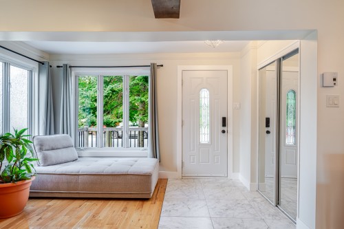 Hall d'entrée/Vestibule - 1096 Rue Notre-Dame, Chambly, QC 