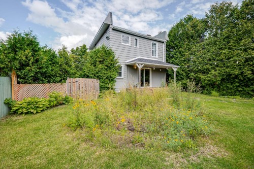 Cour - 1096 Rue Notre-Dame, Chambly, QC 