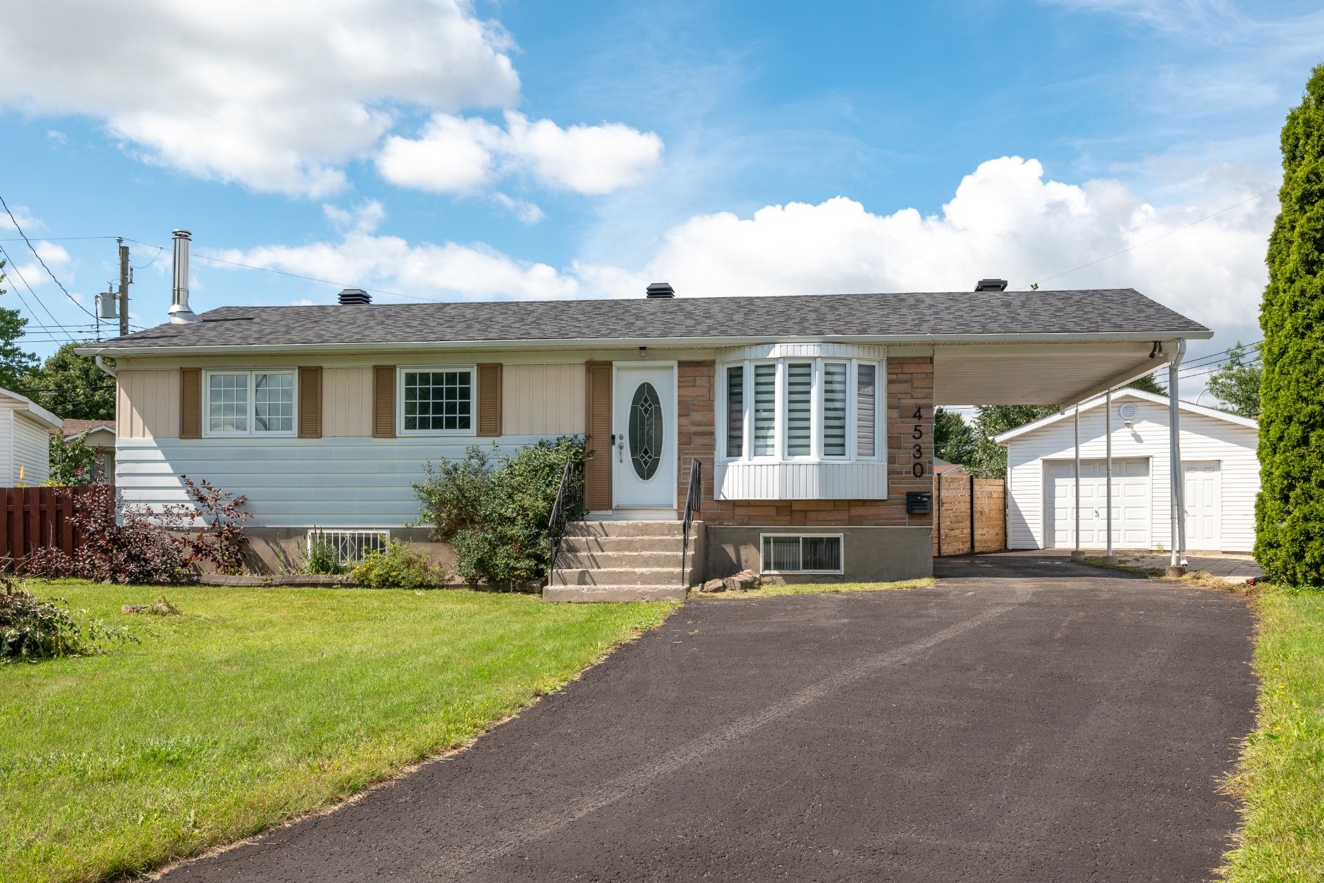 4530 Rue Donat — photo 1