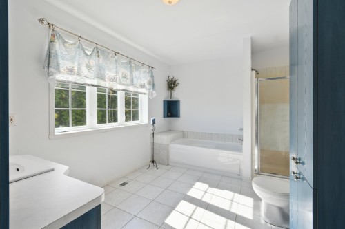 Salle de bains attenante à la CCP - 5 Rue Labrie, Saint-Cyprien-De-Napierville, QC 