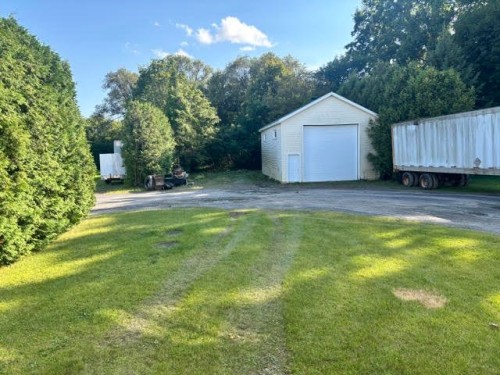 Garage - 5 Rue Labrie, Saint-Cyprien-De-Napierville, QC 