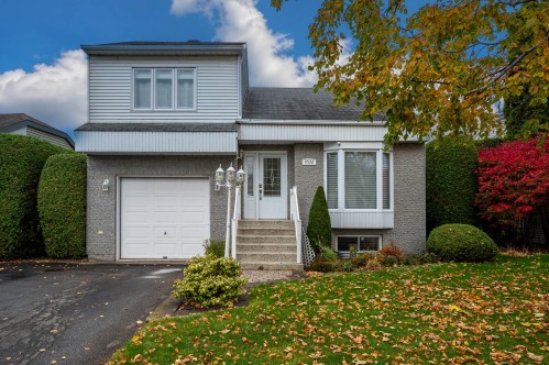 4532 Rue Des Fleurs — photo 2