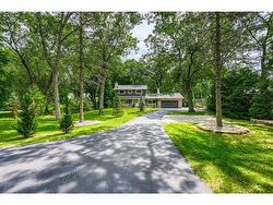 1573 LAKESHORE Road Sarnia, ON N7X 1B3