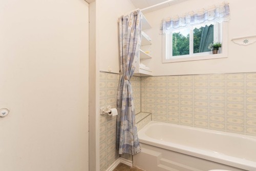Salle de bains - 23 Ch. Brooks, Low, QC 