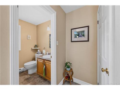 16 Briarlea Dr, Moncton, NB 