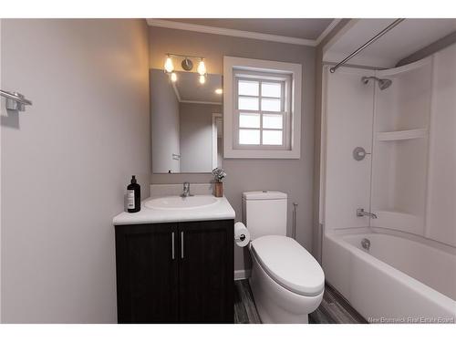 31 Emerald Cres, Moncton, NB 