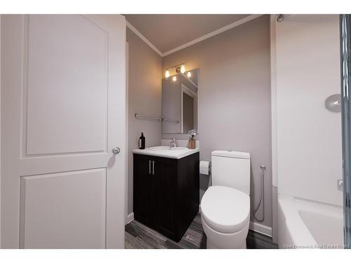 31 Emerald Cres, Moncton, NB 
