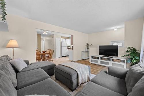 152 Sun Valley Dr, Winnipeg, MB 