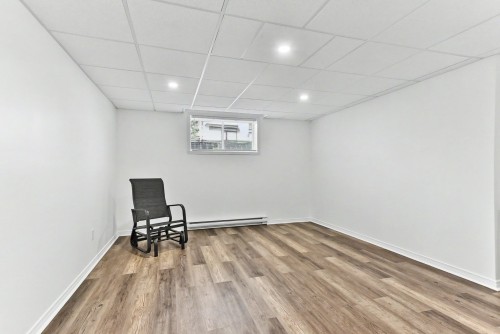 Salle familiale - 2110 Rue De La Fileuse, Saint-Jérôme, QC 