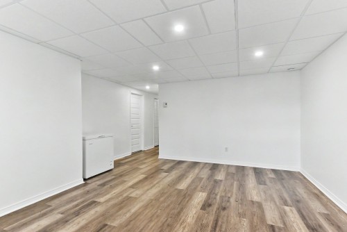 Salle familiale - 2110 Rue De La Fileuse, Saint-Jérôme, QC 