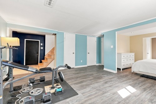Salle familiale - 2735 Rue Cornwall, Longueuil (Saint-Hubert), QC 