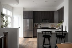 73-71 Elder Avenue Toronto, ON M8W 0B8
