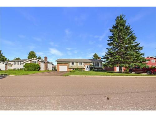 23 Pointe Aux Renards, Dieppe, NB 