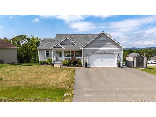 27 Runnymede Dr, Quispamsis, NB 