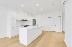 204-5410 Av. Papineau Montréal (Le Plateau-Mont-Royal), QC H2H 1W2