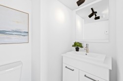 Powder room - 