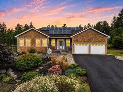 189 Oceanstone Drive Upper Tantallon, NS B3Z 0A7