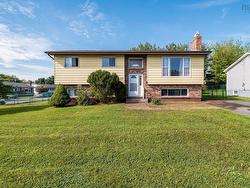 179 Sampson Drive  Lower Sackville, NS B4C 2V9