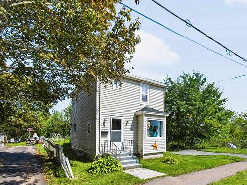 8 Lusby Street, Amherst, NS 