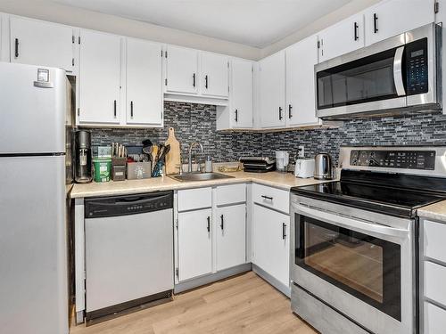 101 75 Collins Grove, Dartmouth, NS 