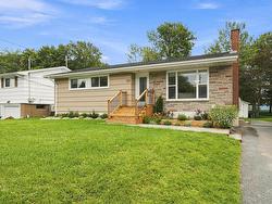 121 Belle Vista Drive  Dartmouth, NS B2W 2X6