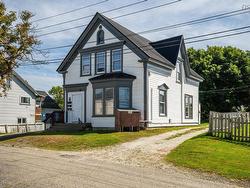 1 Butler Street  Yarmouth, NS B5A 3Y7