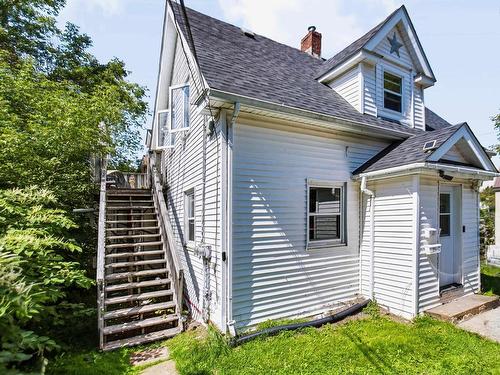 21 Victoria Street W, Amherst, NS 