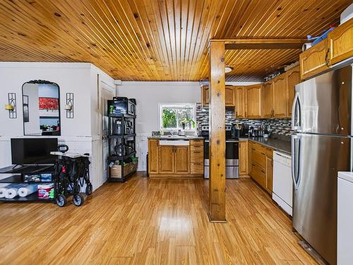21 Victoria Street W, Amherst, NS 