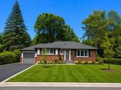 133 Av. de Windward Crescent Pointe-Claire, QC H9R 2H7