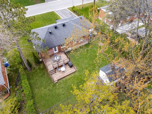 Cour - 133 Av. De Windward Crescent, Pointe-Claire, QC 