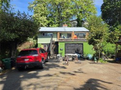 713 Victoria Rd Nanaimo, BC V9R 4R6