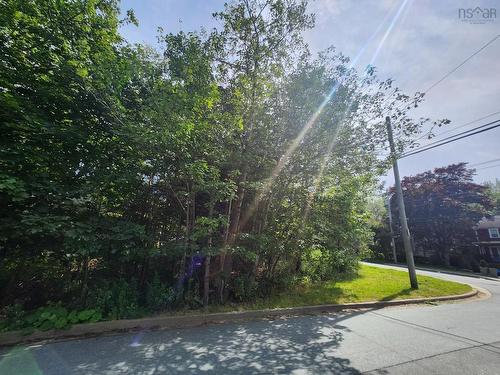 1 Pinehaven Drive, Halifax, NS 