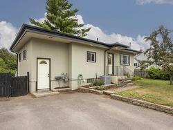262 THERESA Street Thunder Bay, ON P7A 5P9