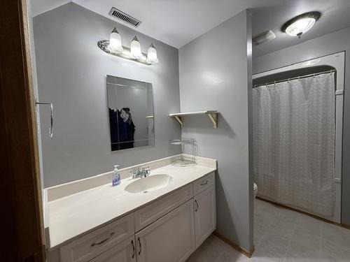 120 Minto Cres, Kenora, ON 