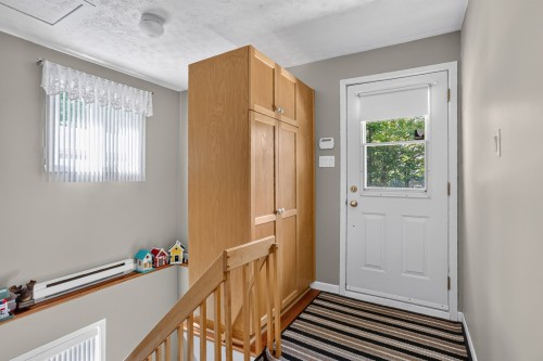 Hall d'entrée/Vestibule - 1570 Ch. De La Pisciculture, Saint-Tite, QC 