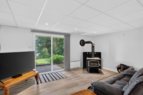 Salle familiale - 1570 Ch. De La Pisciculture, Saint-Tite, QC 