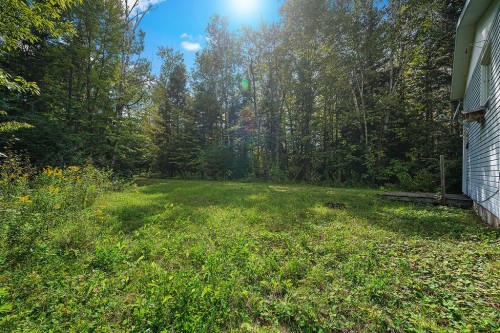 Courtyard - 520C 13E Concession, Clarendon, QC 