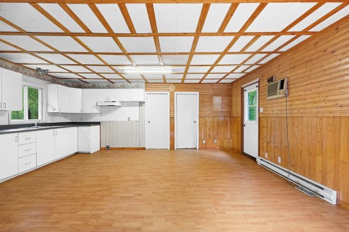 Kitchen - 520C 13E Concession, Clarendon, QC 