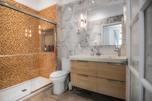 Bathroom - A-3614 Av. Laval, Montréal (Le Plateau-Mont-Royal), QC 