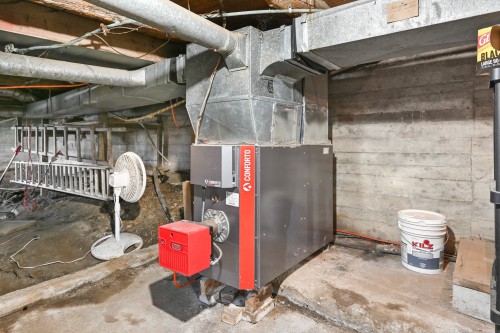 Basement - 188 Rue St-Romuald, Farnham, QC 