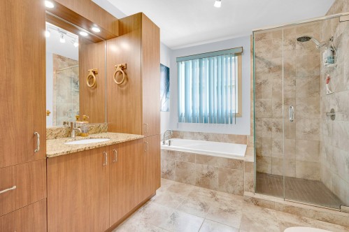 Salle de bains - 9-360 Rue Cherrier, Saint-Jérôme, QC 