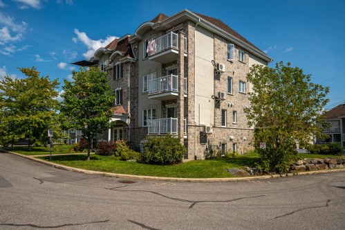 Façade - 9-360 Rue Cherrier, Saint-Jérôme, QC 