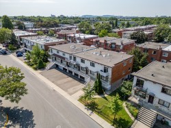 8870  - 8876A Rue Bressani Montréal (Saint-Léonard), QC H1R 3H5